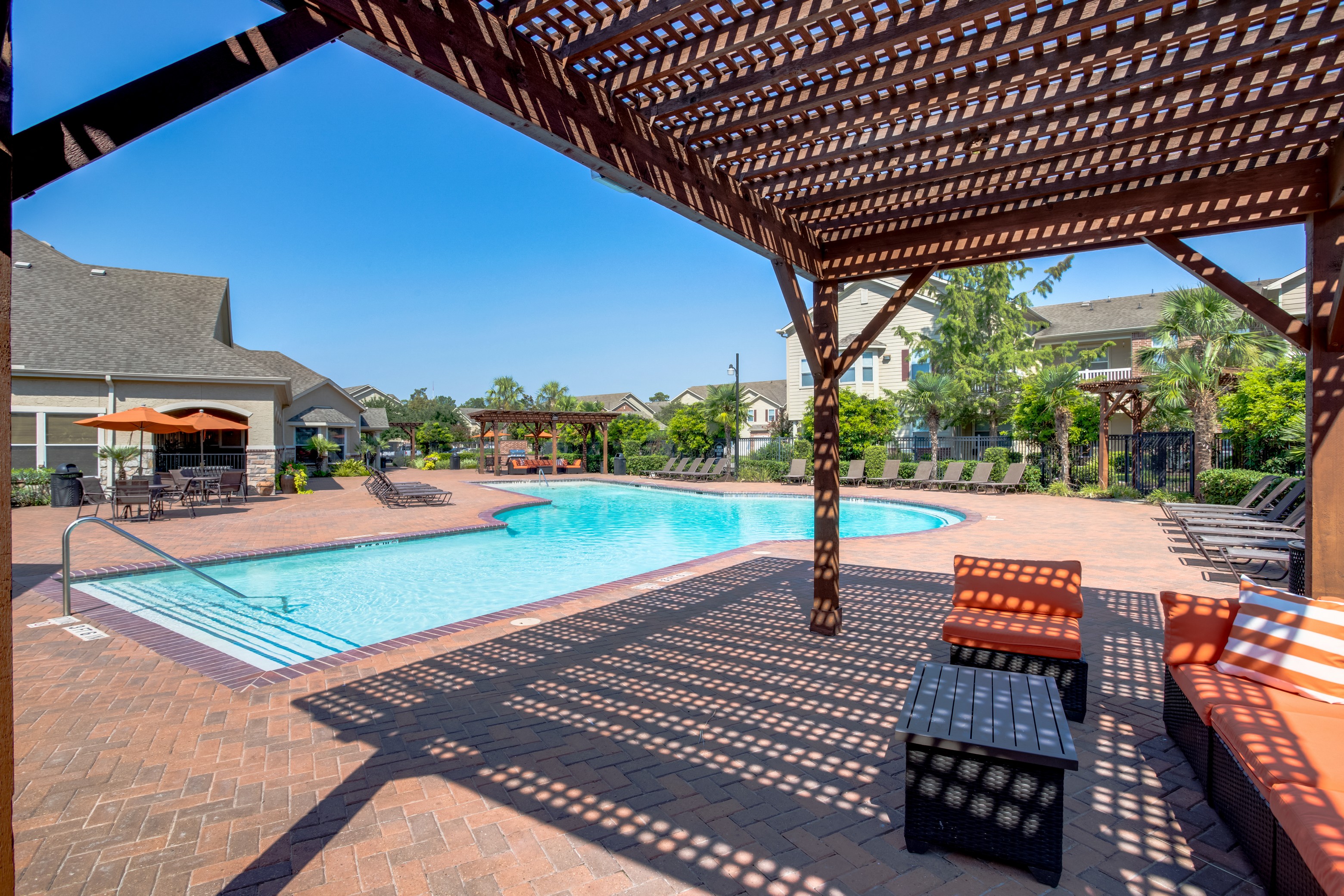 Villas Of Kingwood Apartments, 300 Forest Center Dr., Kingwood, TX